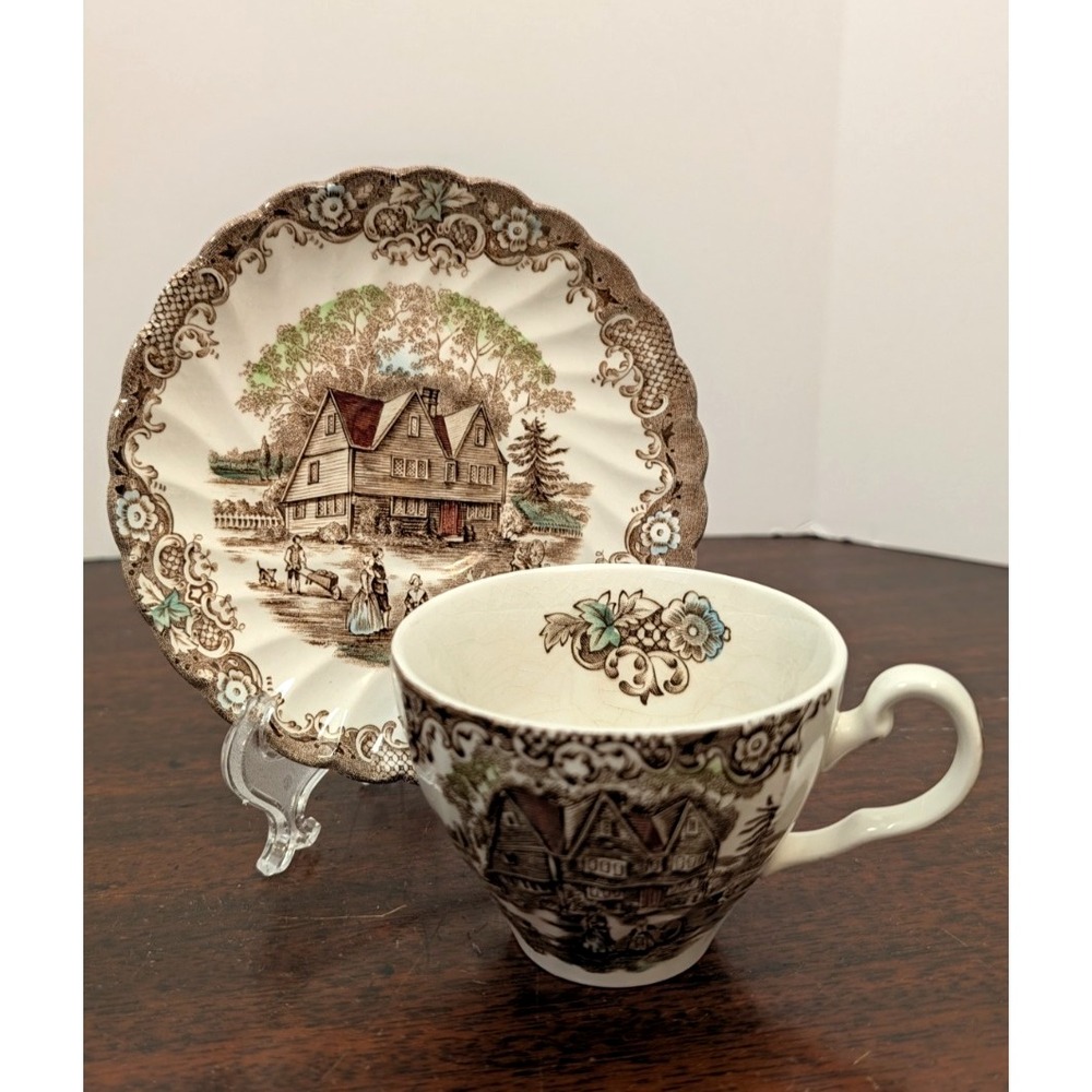 Johnson Brothers Heritage Hall Colonial Overhang Cup Saucer Set Vintage 4411